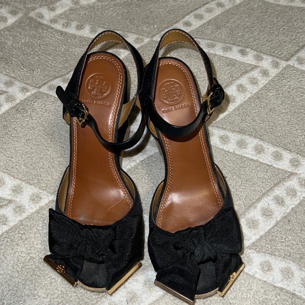 Tory Burch Penny Faille bow wedges
